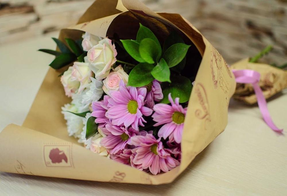 Букет цветов из: Розы и Хризантемы в Ёгле