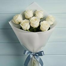 Букет 7 Белых роз Эдлесс Лав в Ёгле