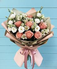 Букет цветов из:  Розы, Альстромерии и Лизиантусы в Ёгле