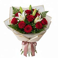 Букет цветов из:  Лилии и Розы #REPLACE_PRED# Ёгле