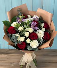 Букет цветов из:  Розы и Альстромерии в Ёгле