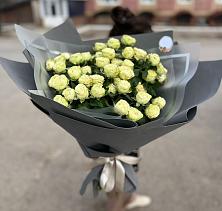 Букет Белые кустовые розы Солинеро в Ёгле
