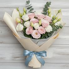 Букет цветов из:  Лизиантусы в Ёгле