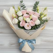 Букет цветов из:  Лизиантусы в Ёгле