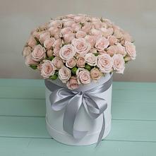 Цветочная композиция из Розы в шляпной коробке в Ёгле