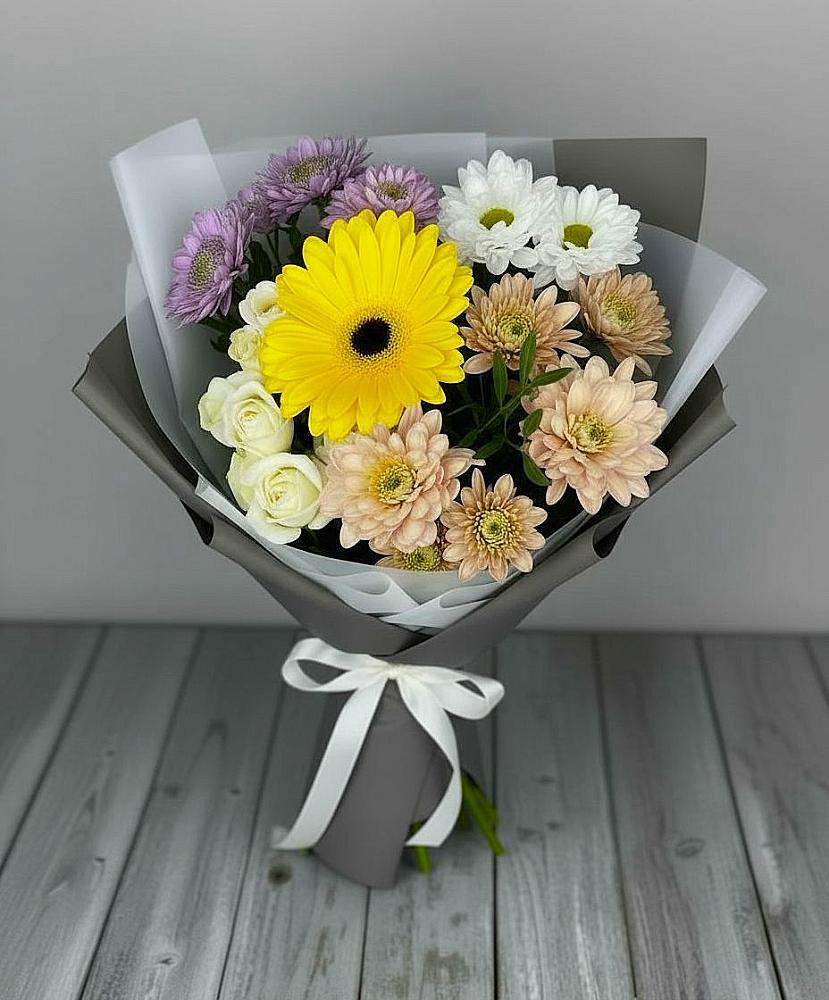 Букет цветов из: Розы, Герберы и Хризантемы в Ёгле