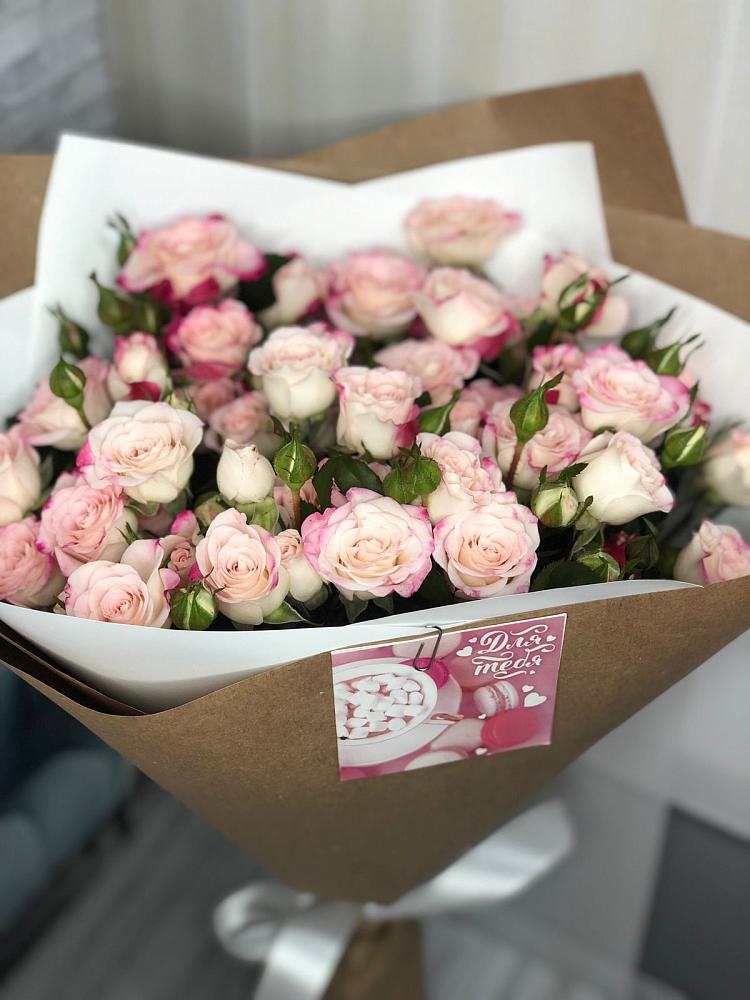 Букет цветов из: Розы в Ёгле