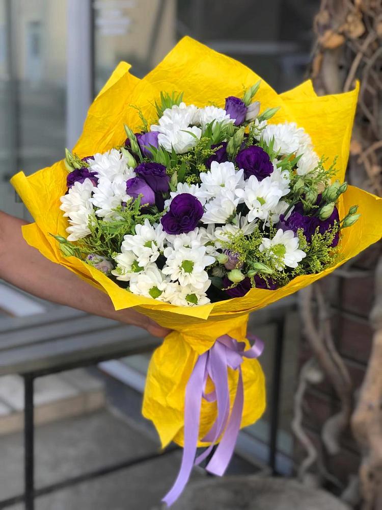 Букет цветов из: Ирисы, Хризантемы и Ромашки в Ёгле