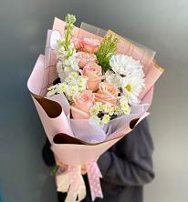 Букет цветов из:  Хризантемы и Розы в Ёгле