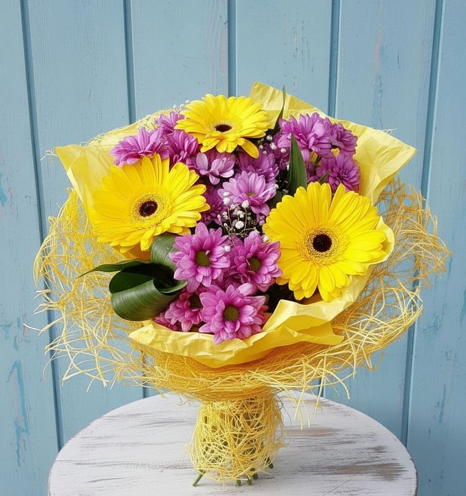 Букет цветов из: Хризантемы и Герберы в Ёгле