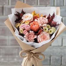 Букет цветов из:  Гвоздики, Хризантемы и Розы в Ёгле
