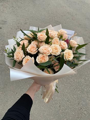 Букет Кремовые розы Латте в Ёгле