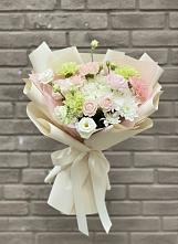 Букет цветов из:  Гвоздики, Розы, Лизиантусы и Хризантемы #REPLACE_PRED# Ёгле