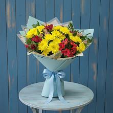 Букет цветов из:  Альстромерии и Хризантемы в Ёгле