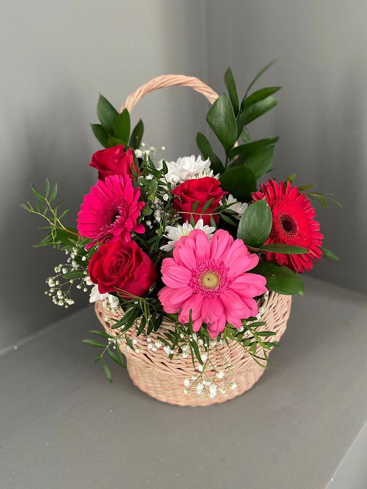 Цветочная композиция из Розы, Хризантемы и Герберы в корзине в Ёгле