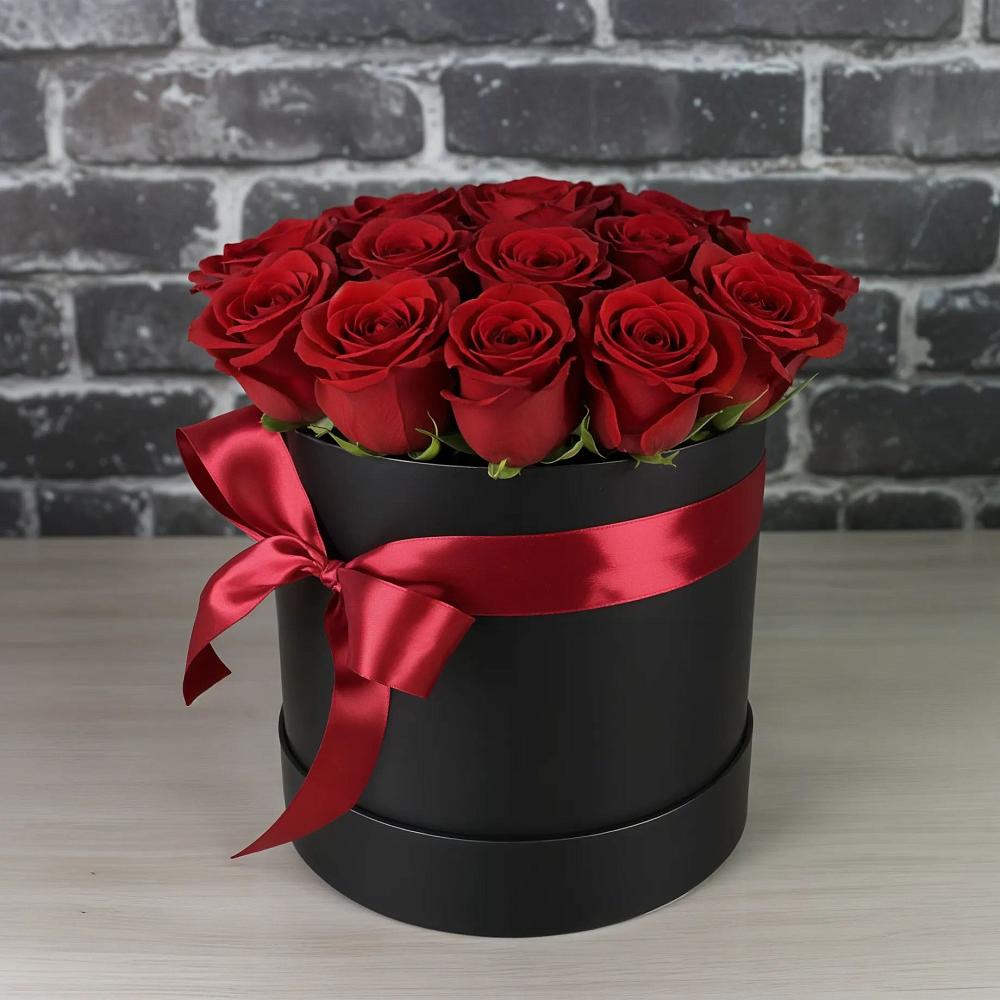 Цветочная композиция из Розы в шляпной коробке в Ёгле