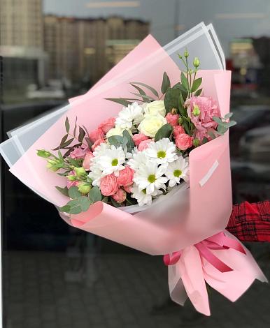 Букет цветов из: Розы, Лизиантусы и Хризантемы в Ёгле