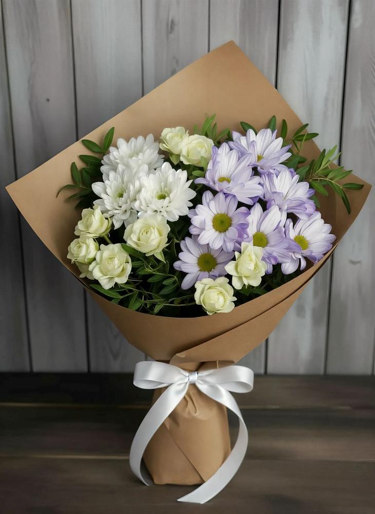 Букет цветов из: Хризантемы и Розы в Ёгле